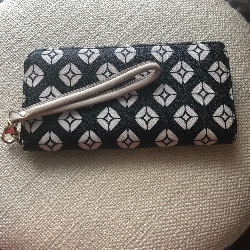 Large FOSSIL Zip- Wallet